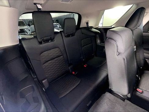 Certified 2025 Nissan Pathfinder S image 38