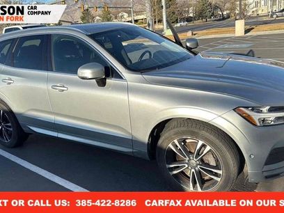 Used 2018 Volvo XC60 T6 Momentum w/ Vision Package