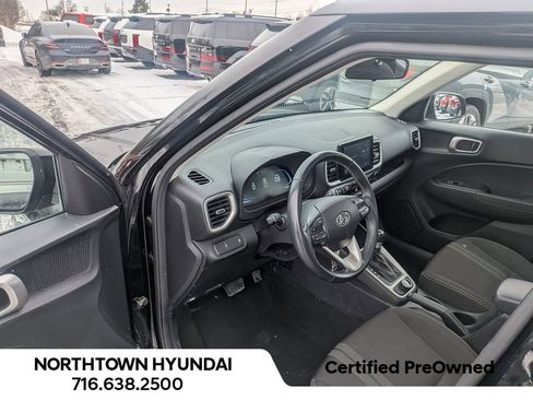 Certified 2023 Hyundai Venue SEL w/ Cargo Package image 11