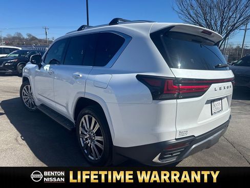 Used 2023 Lexus LX 600 4WD w/ Accessory Package (Z1) image 7