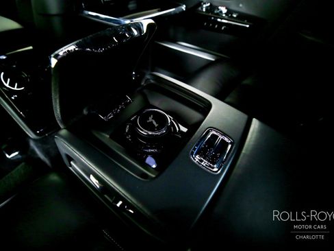 Used 2020 Rolls-Royce Phantom Sedan RWD image 23