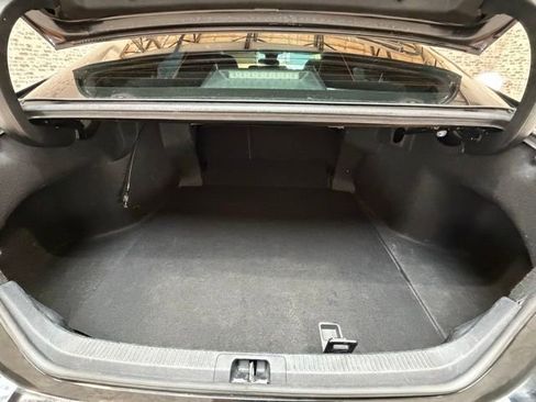 Used 2022 Toyota Camry SE FWD image 11