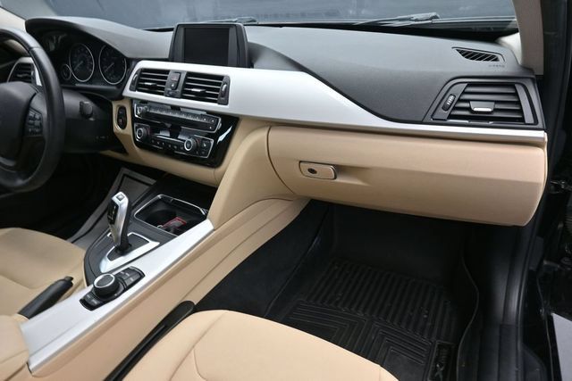 Used 2018 BMW 320i xDrive Sedan AWD/4WD image 34