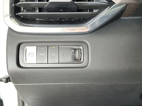 New 2026 GMC Acadia Denali w/ Super Cruise Package image 19