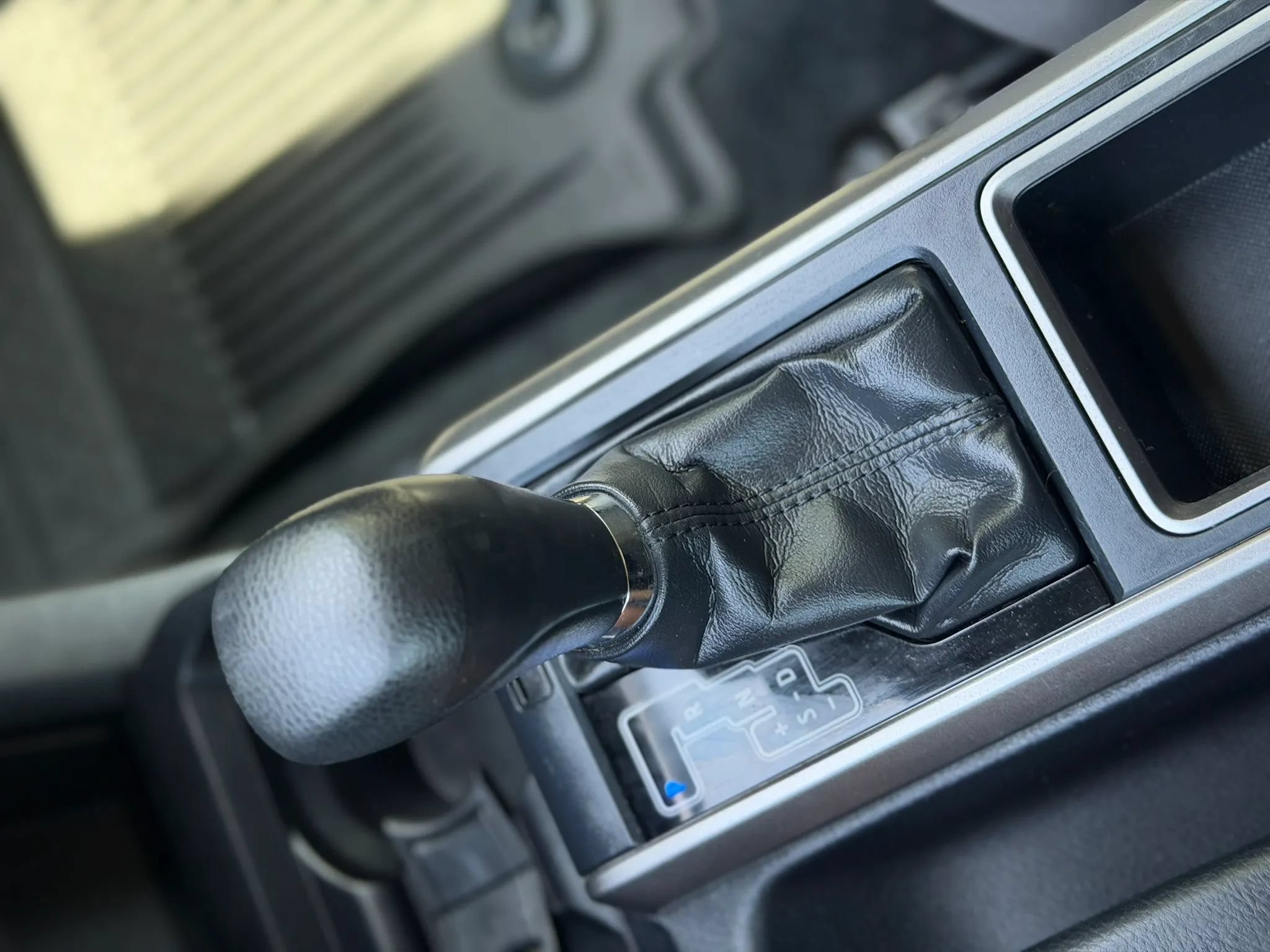 Used 2020 Toyota Tacoma SR5 AWD/4WD image 30