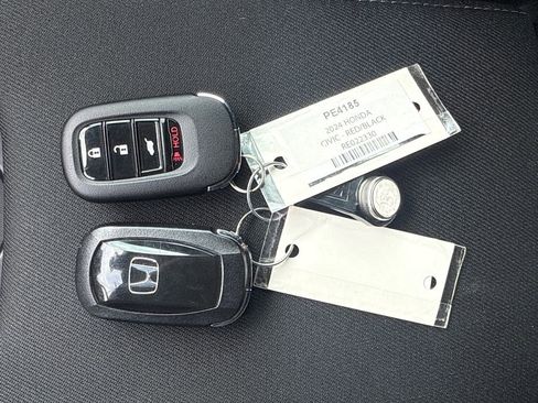 Used 2024 Honda Civic Sport image 4