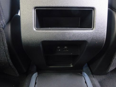 New 2025 Mitsubishi Outlander SE image 43