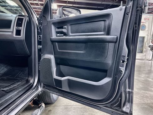 Used 2019 RAM 1500 Express w/ Express Value Package AWD/4WD image 30