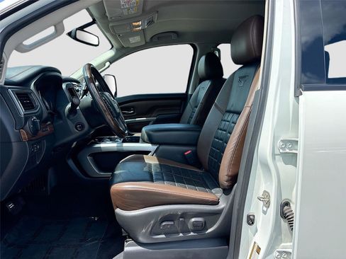 Used 2016 Nissan Titan Platinum Reserve AWD/4WD image 21