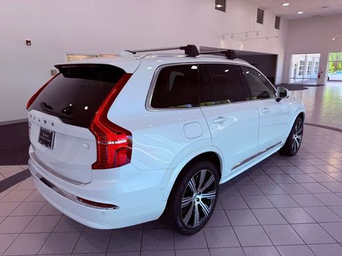Used 2024 Volvo XC90 T8 Ultimate w/ Lounge Package image 18