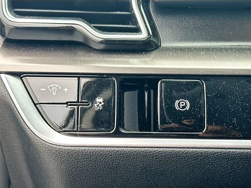 Certified 2024 Kia Sportage EX AWD/4WD image 13