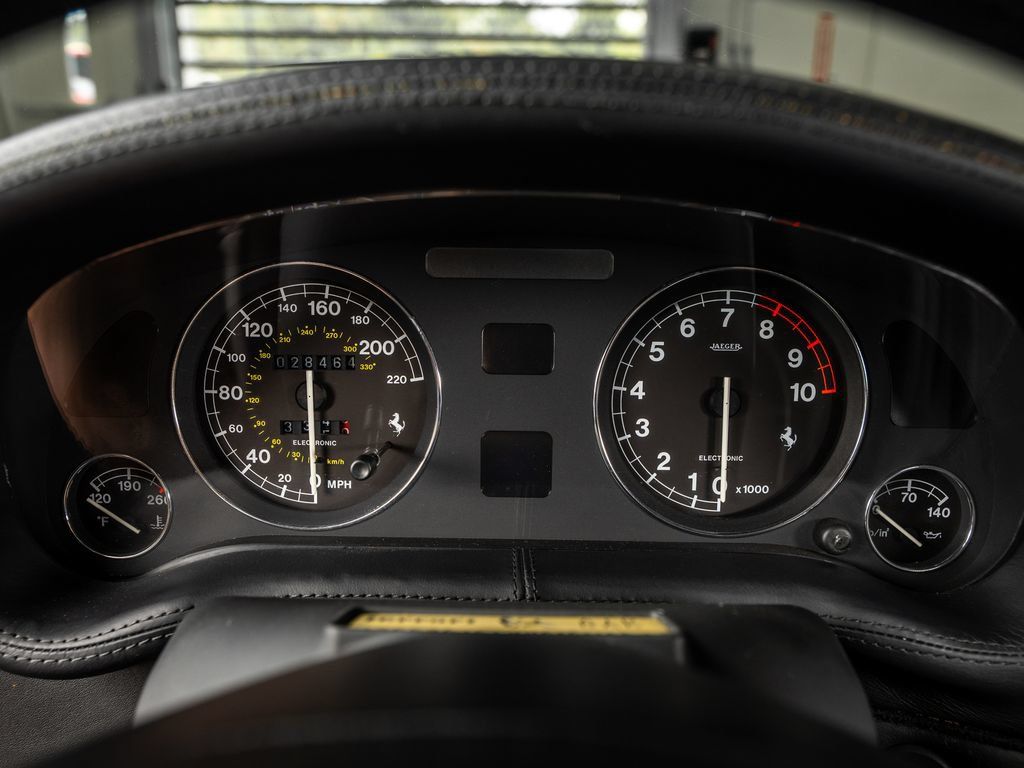 Used 2000 Ferrari 550 Maranello Coupe RWD image 26