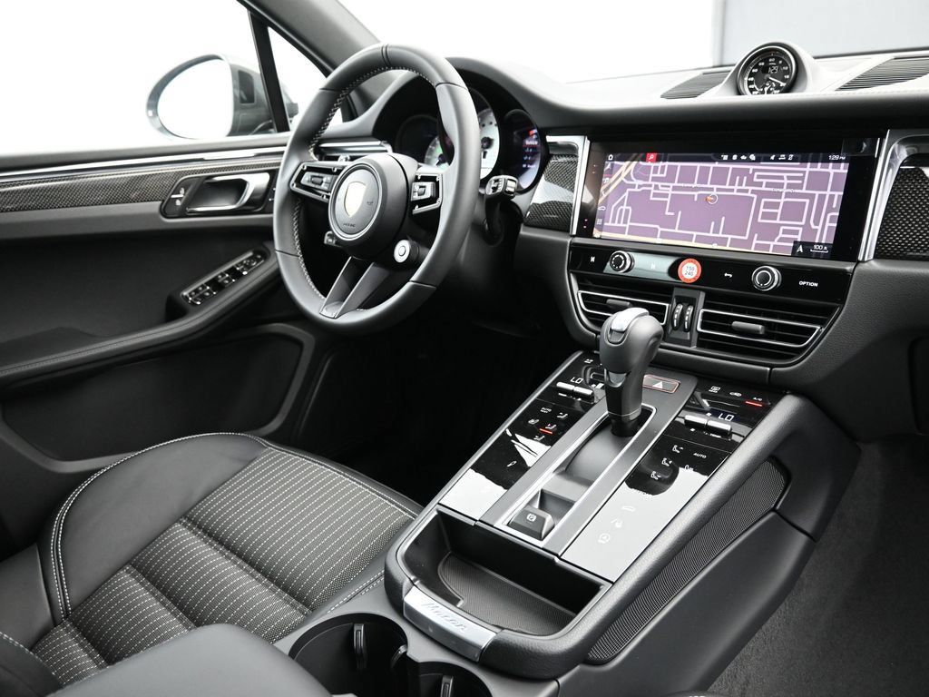 Certified 2026 Porsche Macan Turbo AWD/4WD image 28