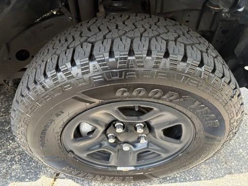 Used 2020 Jeep Wrangler Sport AWD/4WD image 20