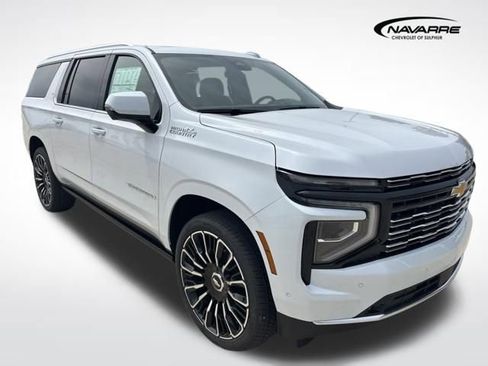 New 2026 Chevrolet Suburban High Country AWD/4WD image 1
