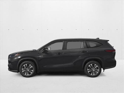New 2026 Toyota Highlander XLE AWD/4WD image 3