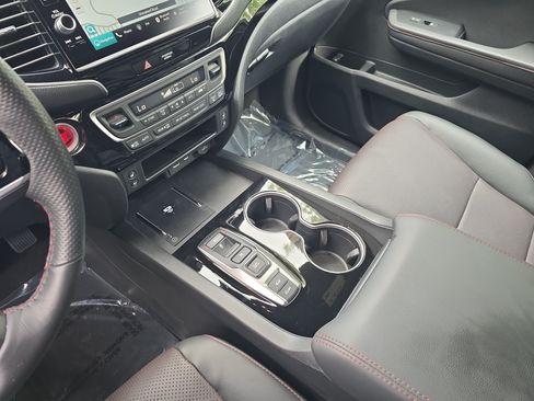 Used 2025 Honda Ridgeline Black Edition image 25