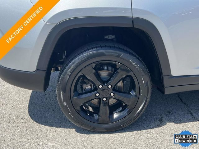 Certified 2024 Jeep Grand Cherokee Limited w/ Luxury Tech Group II AWD/4WD image 12