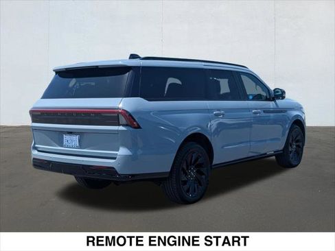 Used 2026 Lincoln Navigator L Reserve w/ Jet Appearance Package AWD/4WD image 5