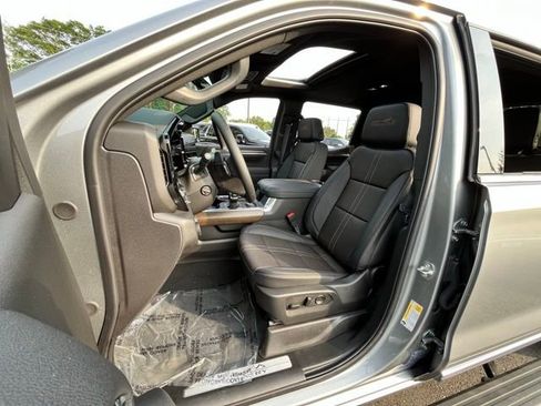 Used 2025 Chevrolet Silverado 1500 High Country w/ High Country Premium Package image 17