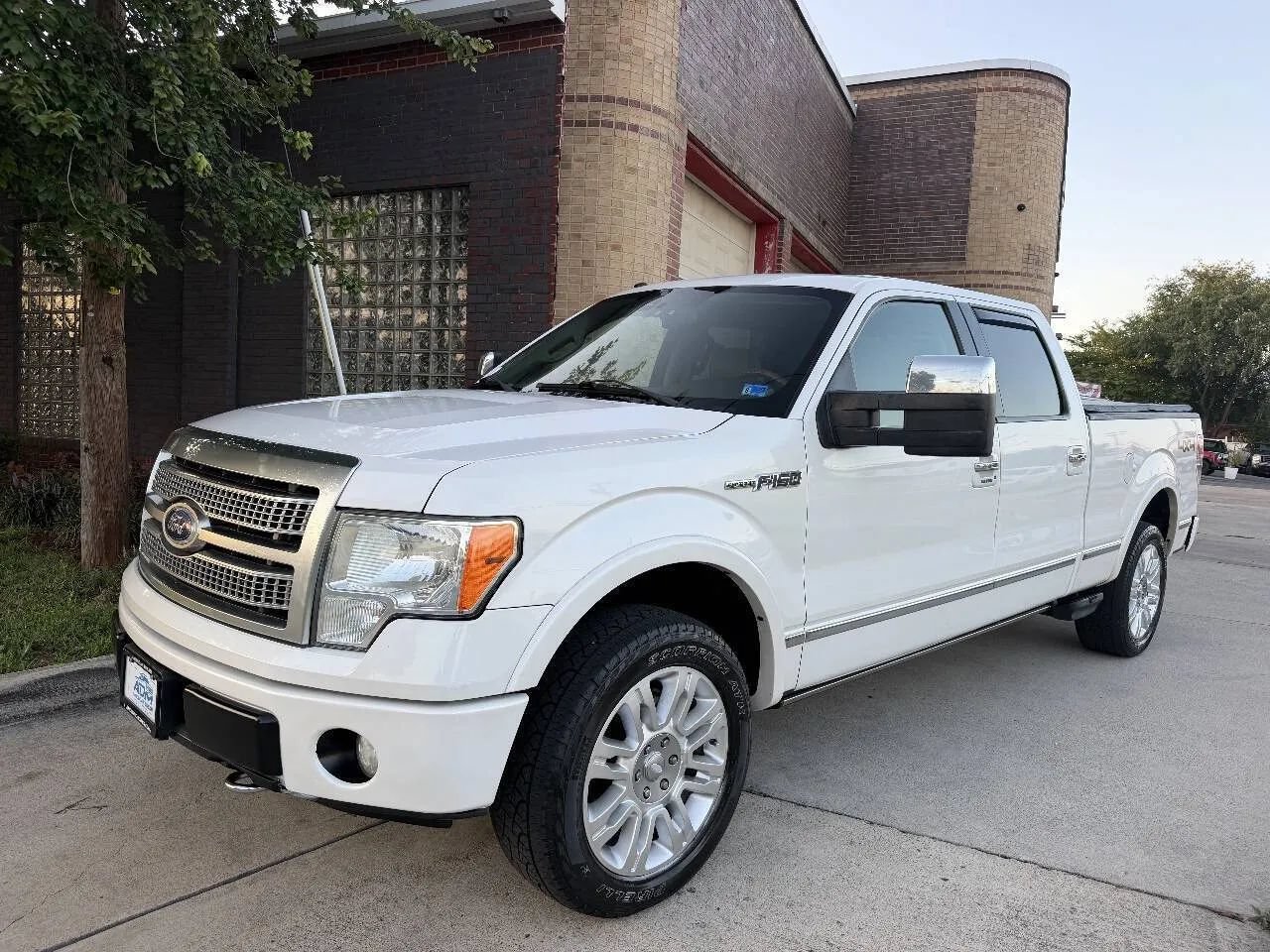 Used 2010 Ford F150 Platinum AWD/4WD image 1