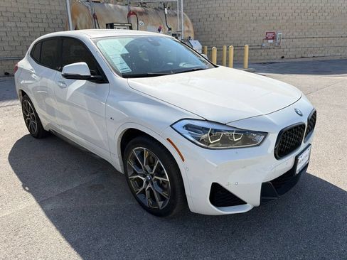 Used 2023 BMW X2 sDrive28i w/ Edition Goldplay FWD image 4