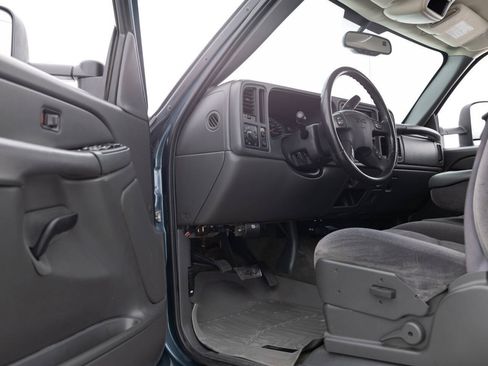 Used 2007 GMC Sierra 3500 SLE w/ Heavy-Duty Power Package RWD image 28
