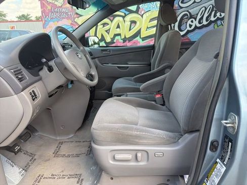 Used 2006 Toyota Sienna FWD image 13