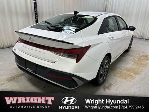Used 2025 Hyundai Elantra Sport FWD image 6