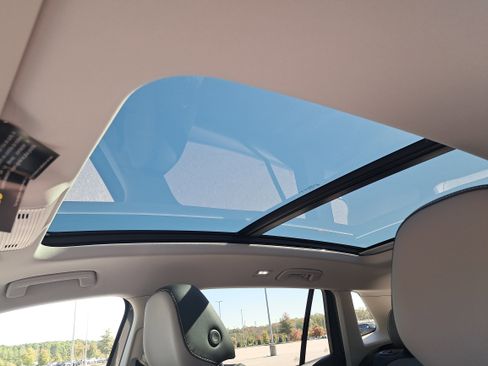 New 2026 Volkswagen Tiguan SE image 27