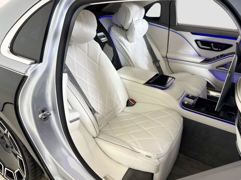 Used 2024 Mercedes-Benz Maybach S 580 4MATIC image 34