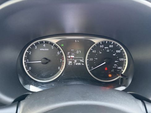 Used 2018 Nissan Kicks S image 20