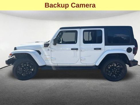 Used 2023 Jeep Wrangler Unlimited Sahara AWD/4WD image 6