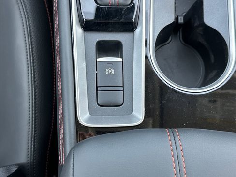 New 2025 Nissan Altima 2.5 SR image 24