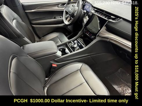 New 2025 Jeep Grand Cherokee Limited image 4