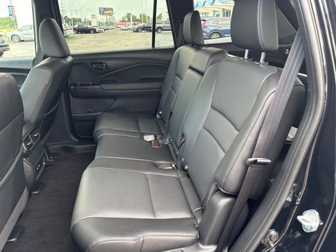 Certified 2025 Honda Passport EX-L image 11