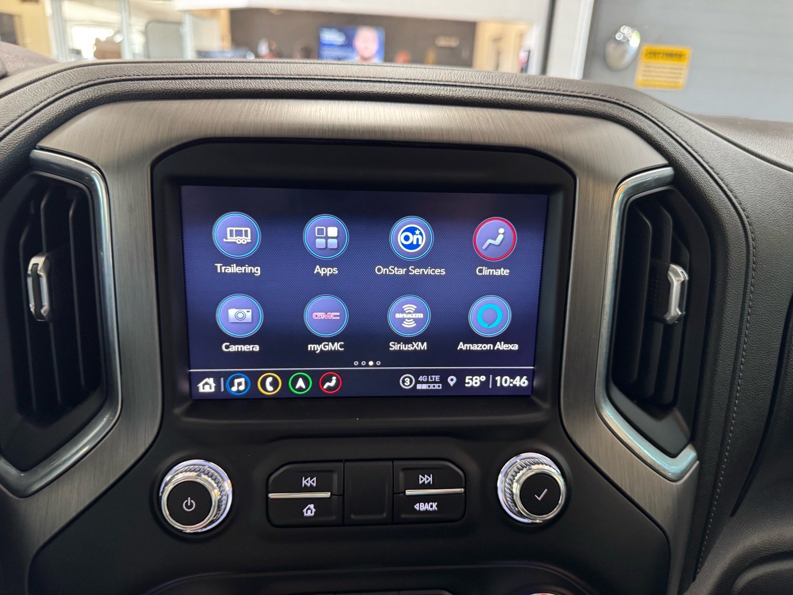 Used 2022 GMC Sierra 2500 Denali w/ Denali Ultimate Package AWD/4WD image 28