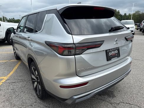 Used 2025 Mitsubishi Outlander SE AWD/4WD image 6
