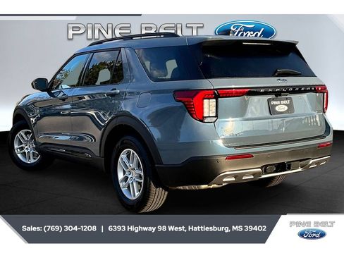 New 2026 Ford Explorer Active w/ Active Comfort Package RWD image 2