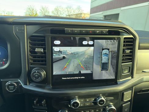 Used 2024 Ford F150 Platinum w/ FX4 Off-Road Package image 9