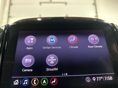 Used 2021 Chevrolet Traverse RS image 27