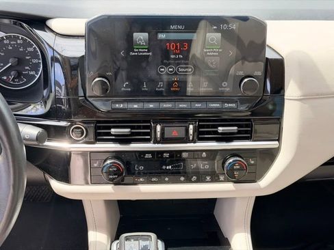 Used 2023 Nissan Pathfinder SL w/ SL Premium Package AWD/4WD image 16