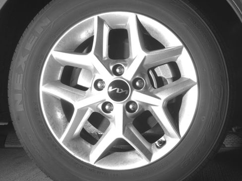 Used 2025 Kia Soul LX w/ LX Technology Package FWD image 16