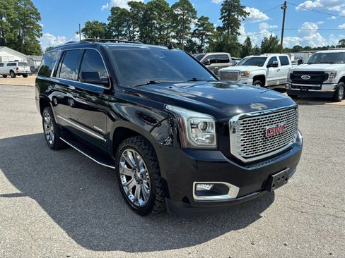 Used 2017 GMC Yukon Denali w/ Open Road Package AWD/4WD image 7