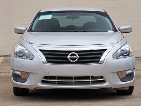 Used 2015 Nissan Altima 2.5 S w/ Special Edition Package FWD image 6