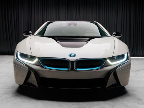 Used 2015 BMW i8 image 18