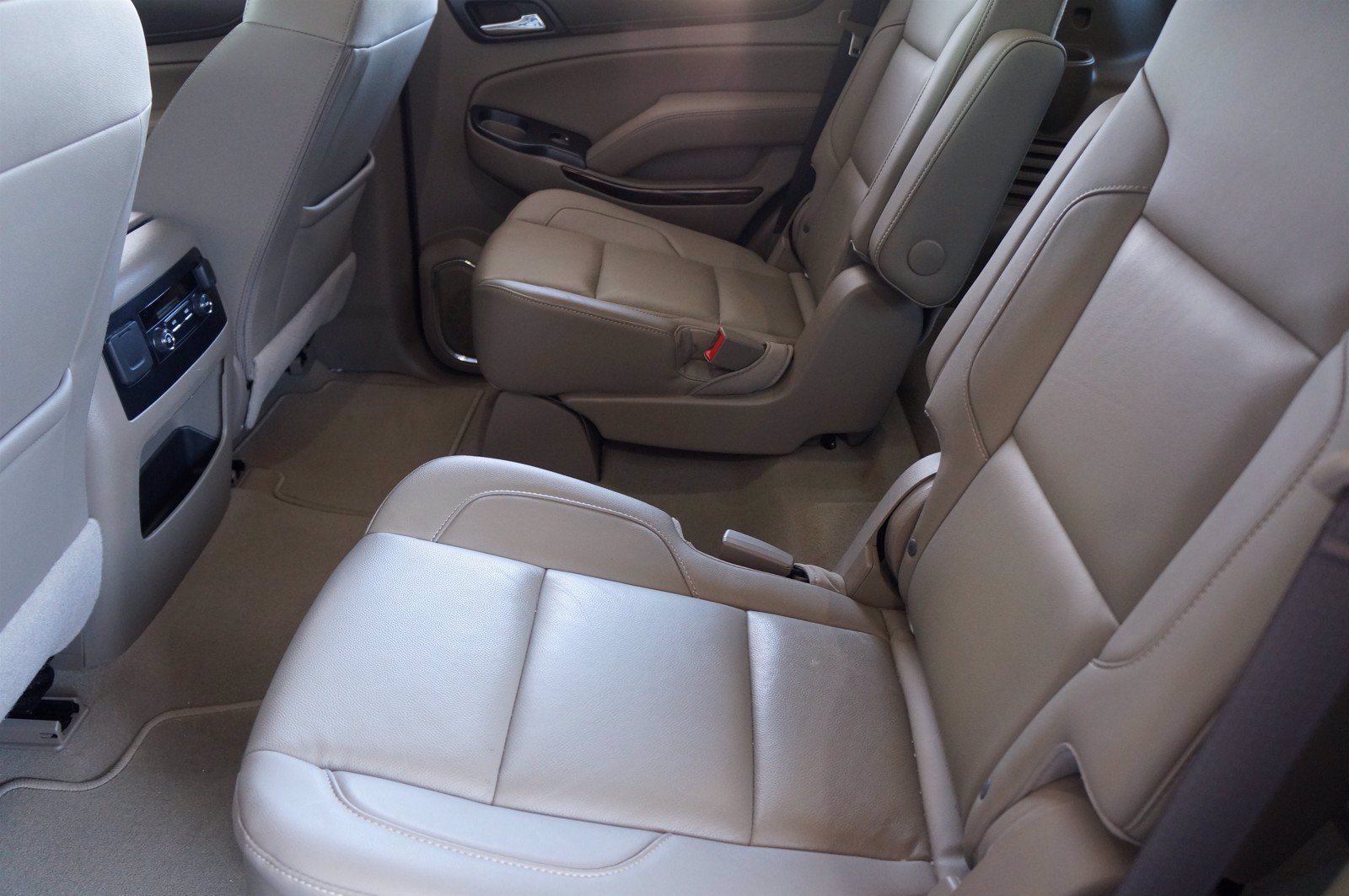Used 2019 GMC Yukon SLT RWD image 30