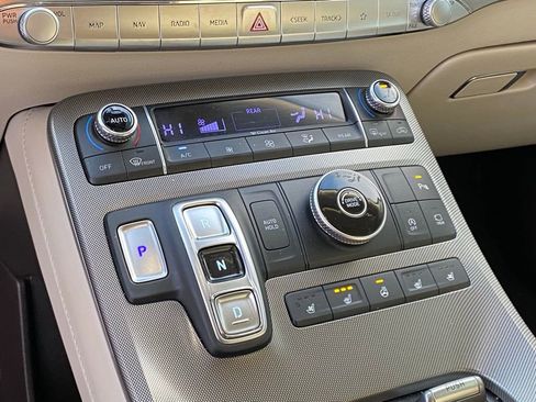 Used 2020 Hyundai Palisade Limited image 15