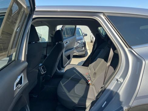 Used 2025 Kia Sportage LX FWD image 19