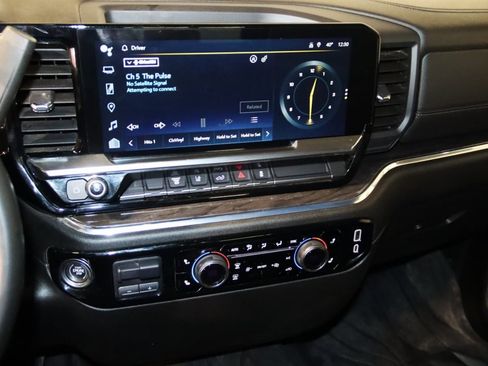 Used 2024 Chevrolet Silverado 2500 LTZ image 42